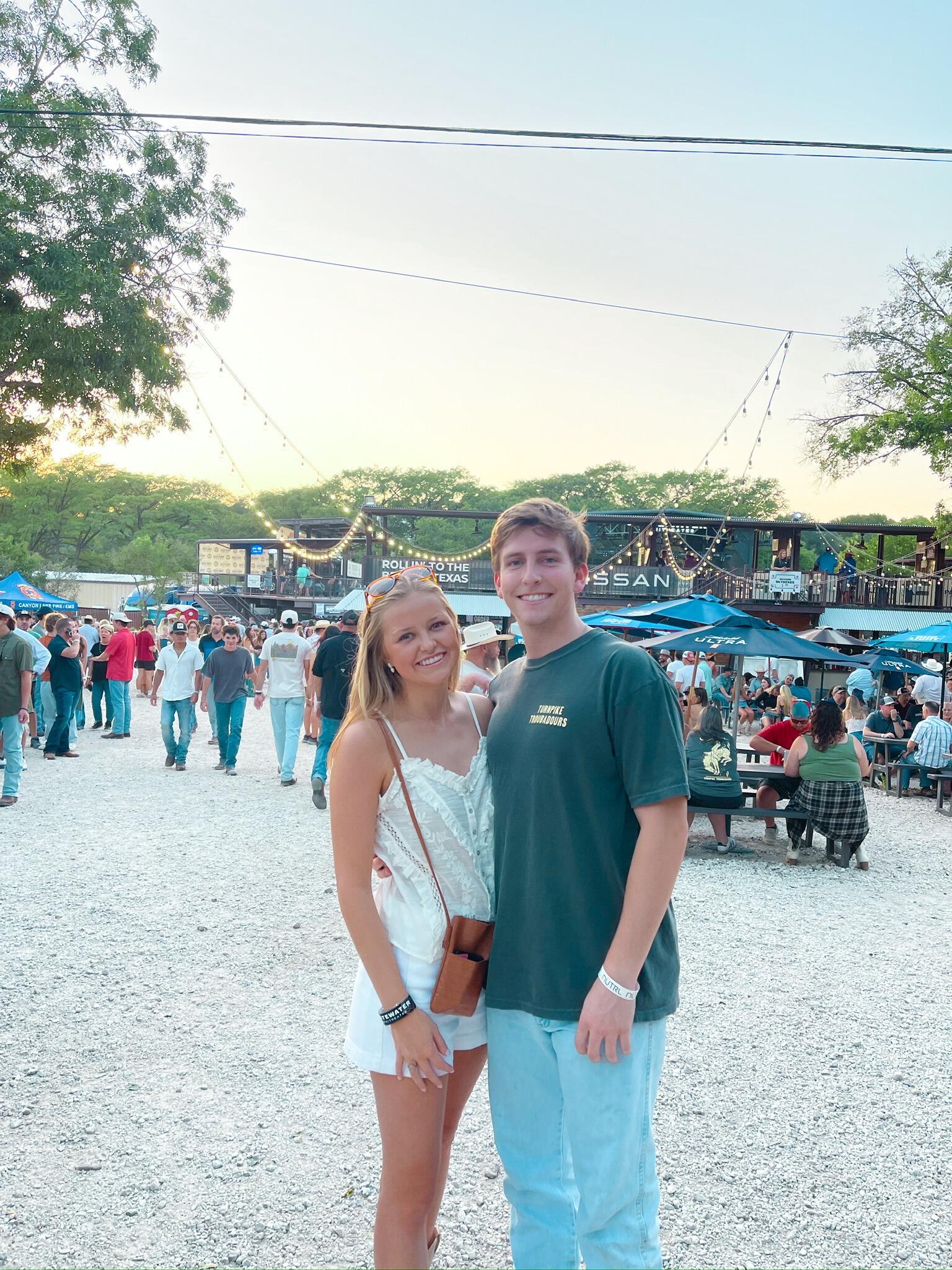 Turnpike Troubadours this time!