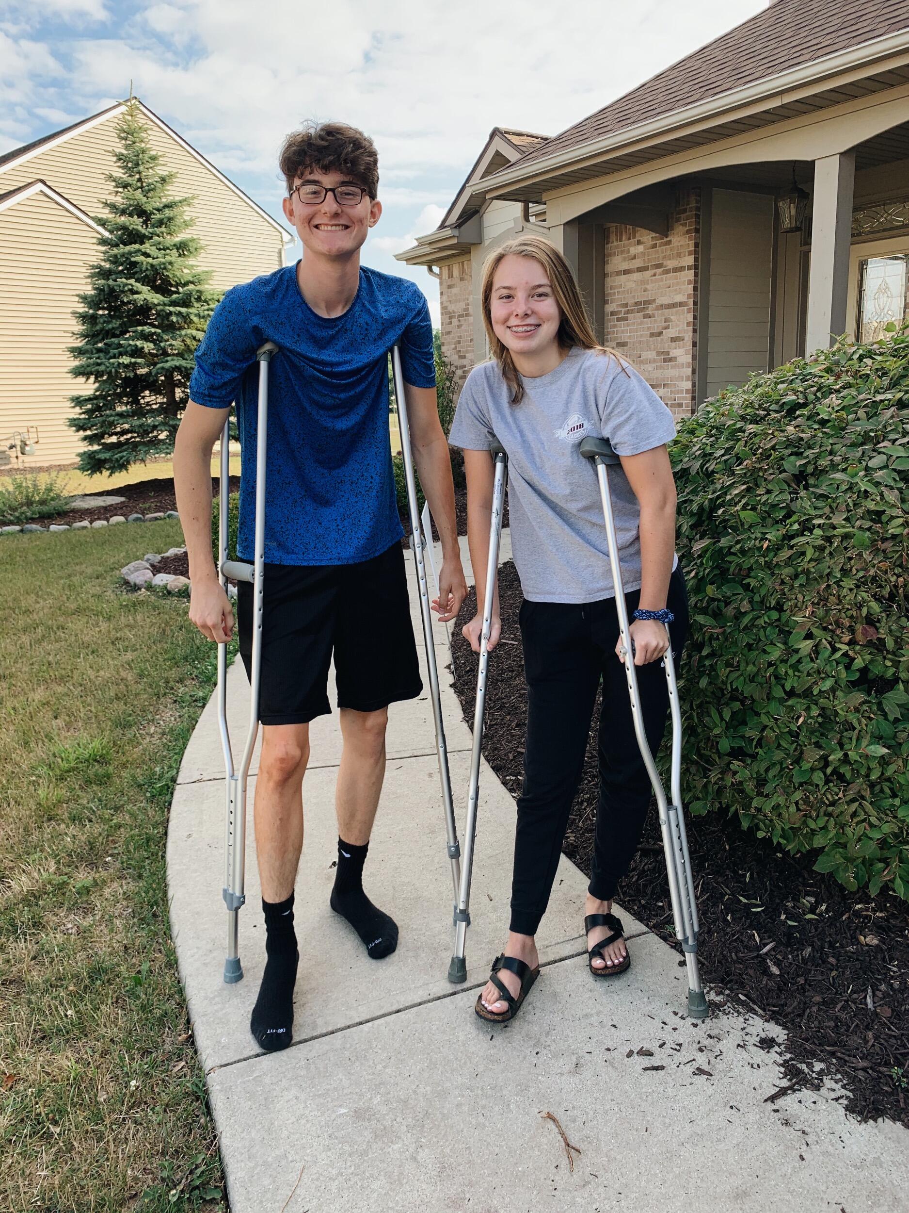 Jadyn & Ryan both had surgery, and this rekindled their friendship!
