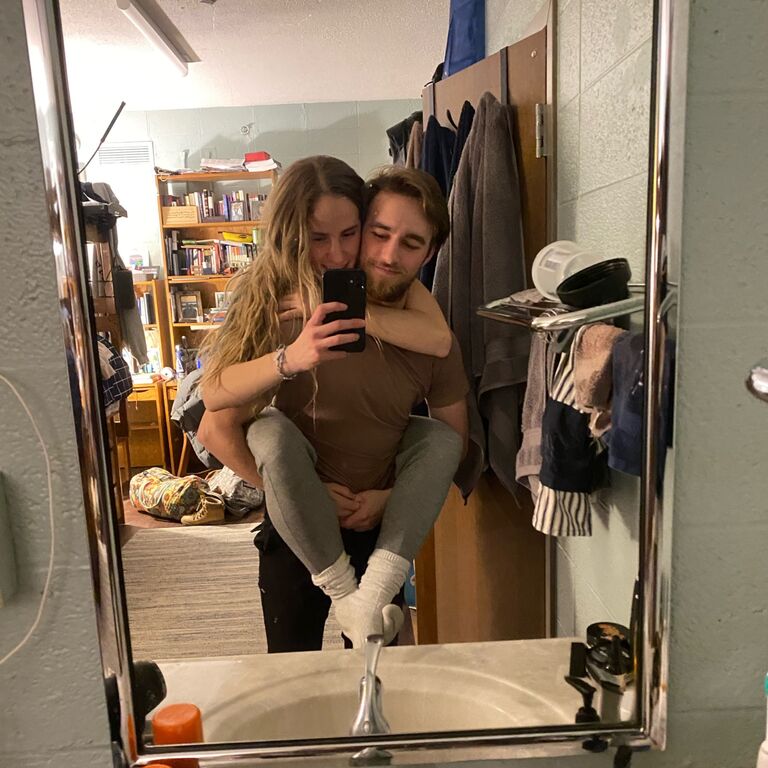 That spring semester, Lizzy transferred to Franciscan, and the two were able to see each other more often. Lizzy got a chance to meet Thomas’s friends in Hillsdale, and Thomas was able to see Lizzy play volleyball at Franciscan. 