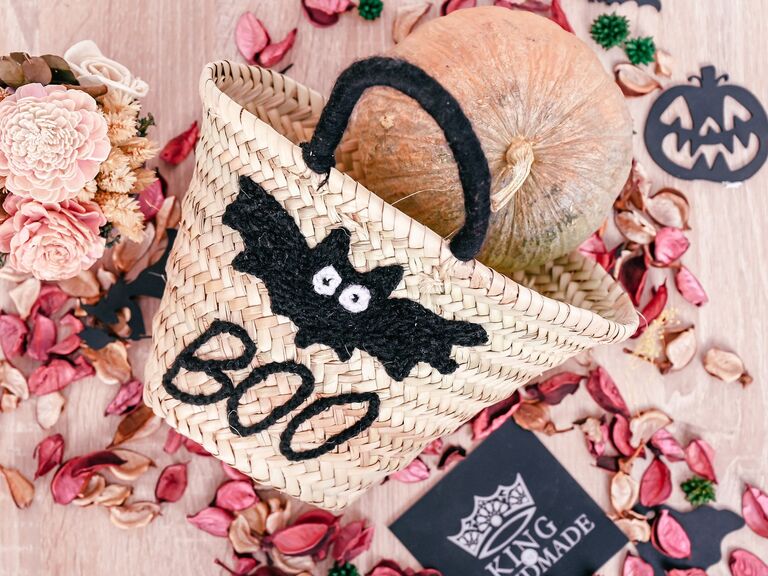 Halloween gift best sale basket for girlfriend