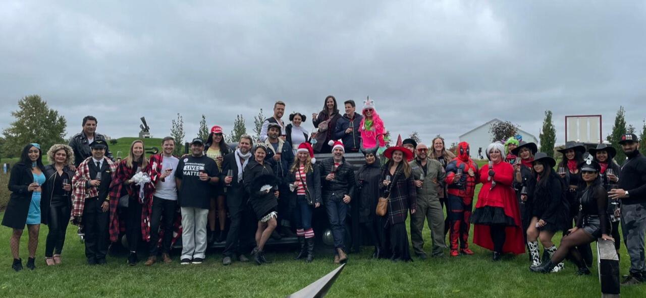 The famous wine tour. Group photo 13th Street Winery