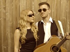 The Liana & Kaven Duo - Top 40 Band - Greenfield Park, QC - Hero Gallery 4