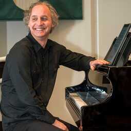 Robert Graham - solo pianist and pianist/vocalist, profile image