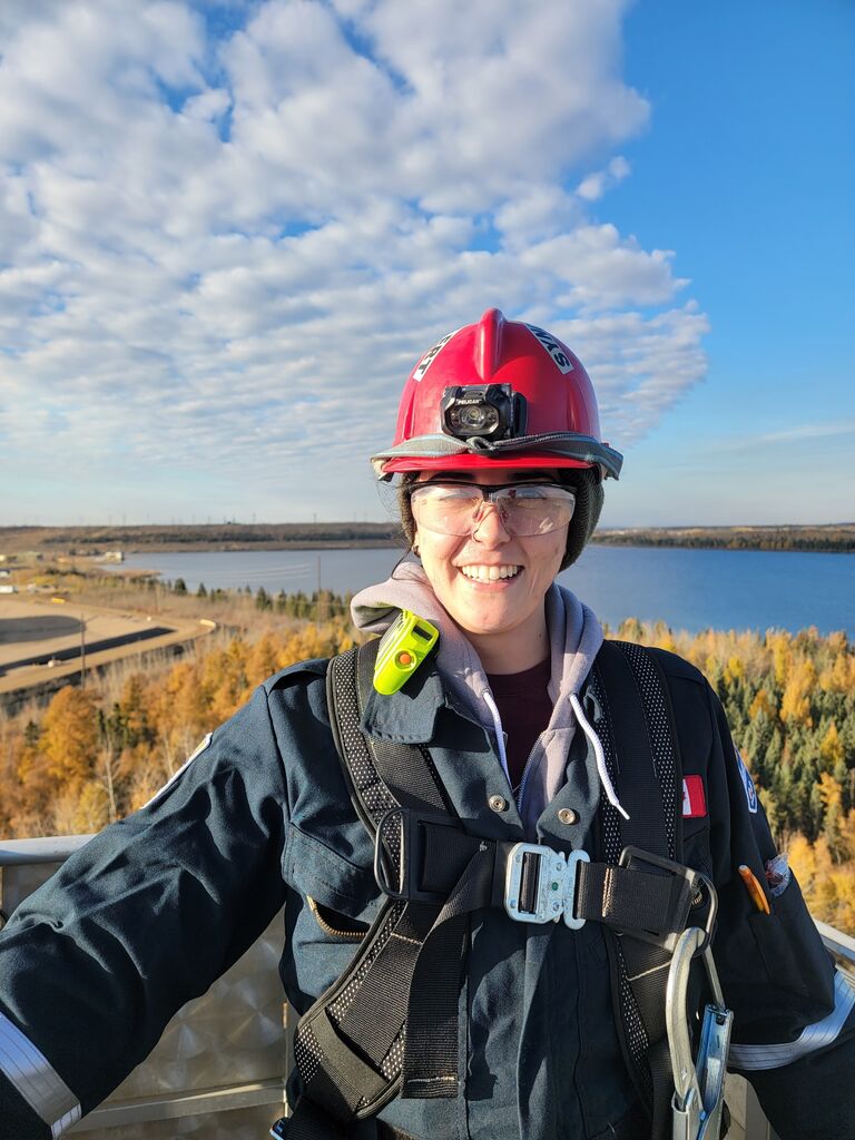 Melyssa continued to ditch Tyler, joining Syncrude ERT and working plenty of overtime to start training that will continue to dominate her schedule for years to come...