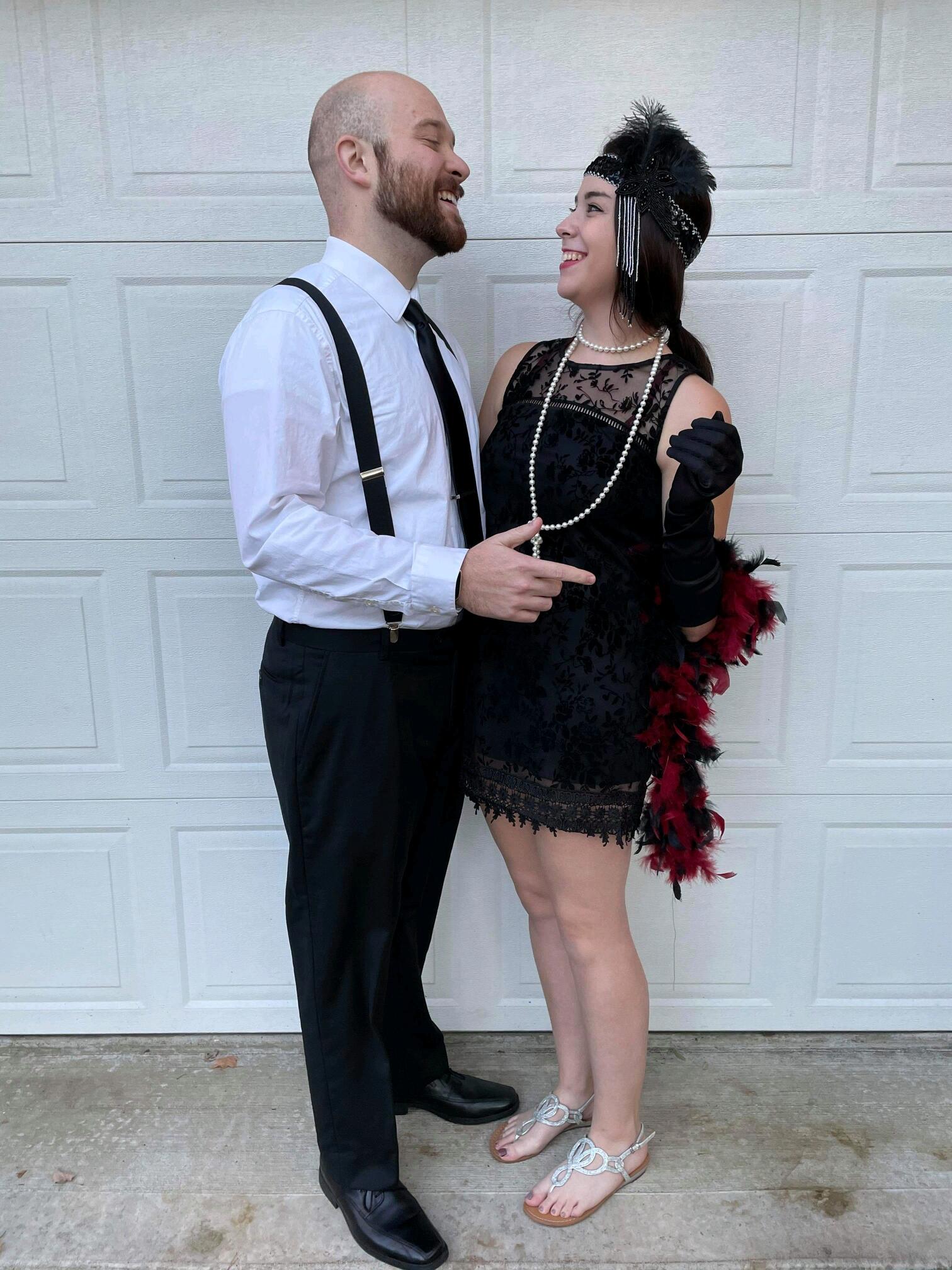 The Roaring 20s' ~ a dapper guy and his flapper gal 💃