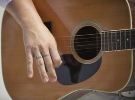 Johnny Breeze - Acoustic Guitarist - Spring Lake, MI - Hero Gallery 4