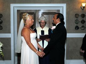Terry Benton Weddings - Wedding Officiant - Leavenworth, KS - Hero Gallery 3