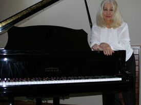 Phyllis Lynch Music: Piano, Strings - Pianist - Greenwood, IN - Hero Gallery 3