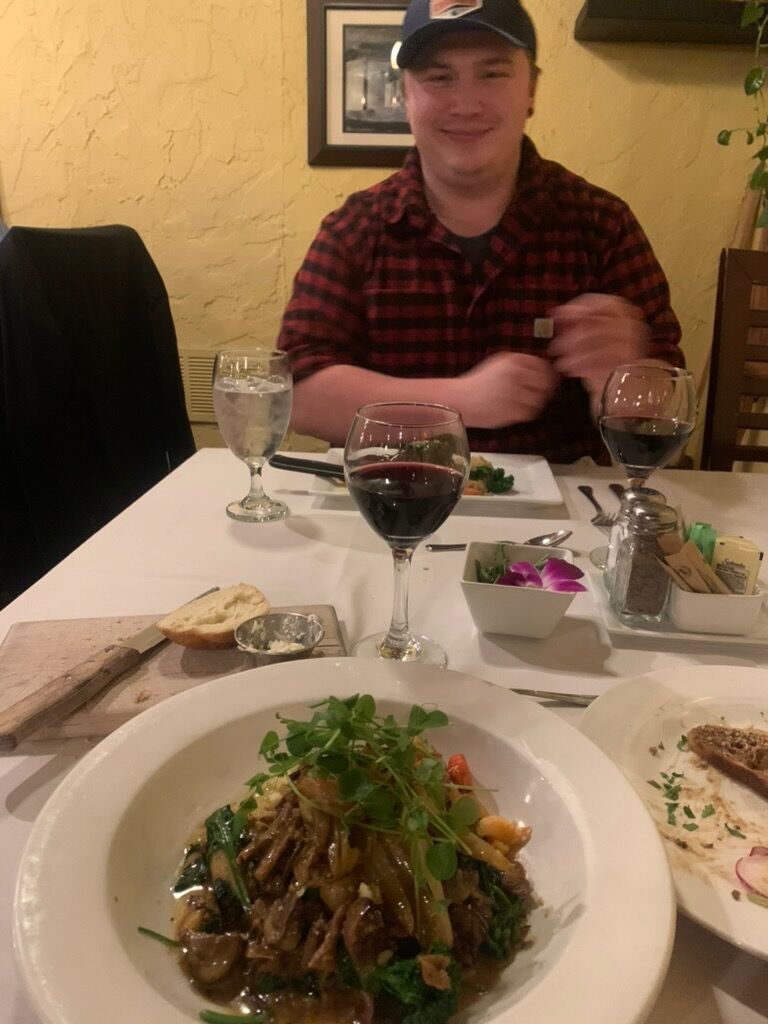 Josh and Lindsay love good food and good dates!