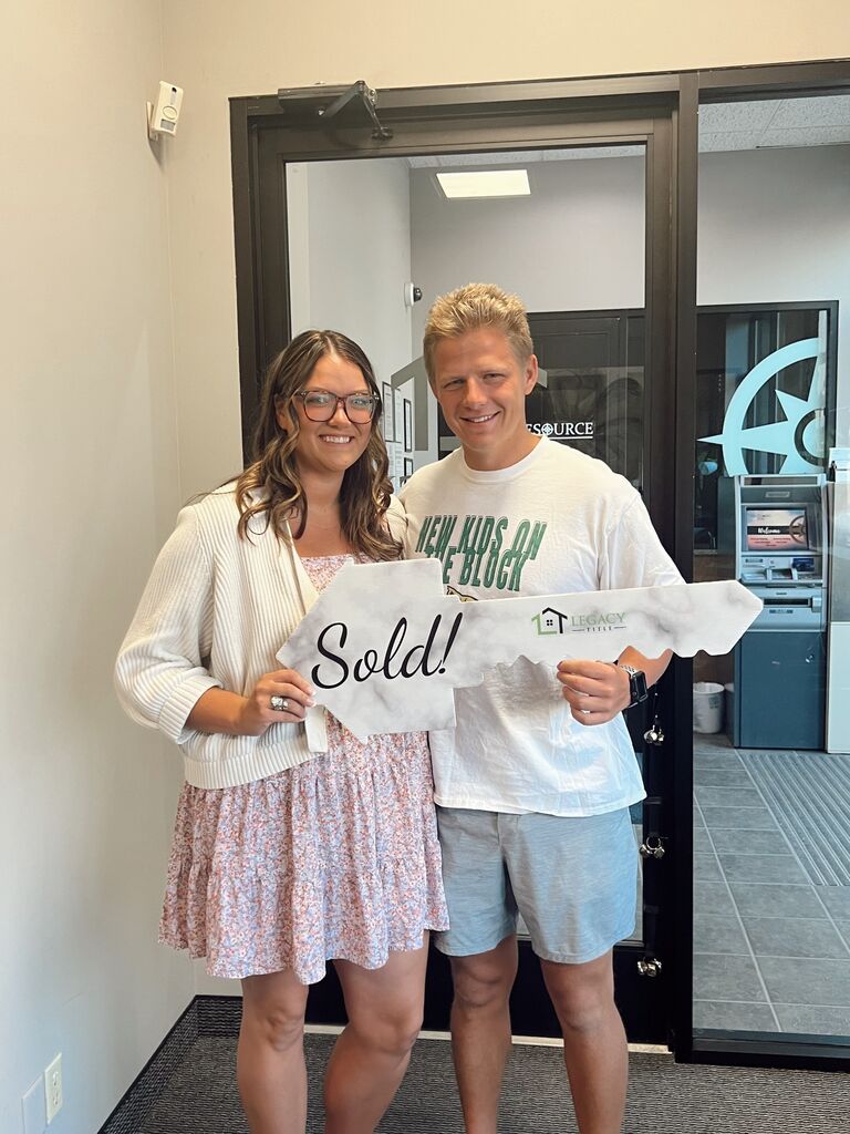 We bought a house!!