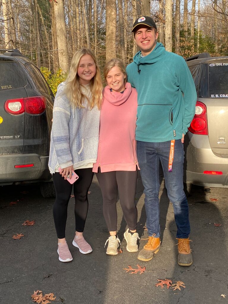 Jessa, Bailey and Drew's work crew best friend, visited Virginia before Christmas. Jessa is now one of Bailey's bridesmaids!