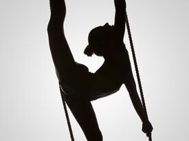 Ashara X - Circus Performer - Vancouver, BC - Hero Gallery 3