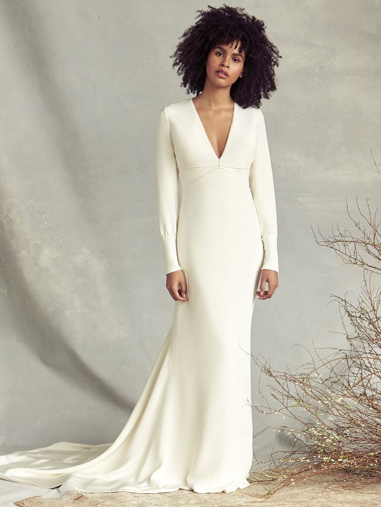 plain long sleeve wedding dress