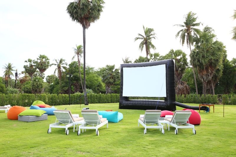 Outdoor movie party ideas - outdoor movie screen rental
