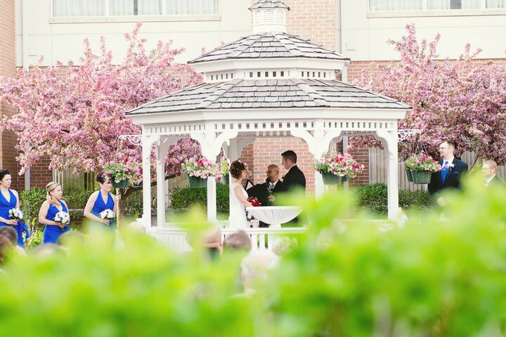 Hilton Garden Inn St Charles | Reception Venues - The Knot