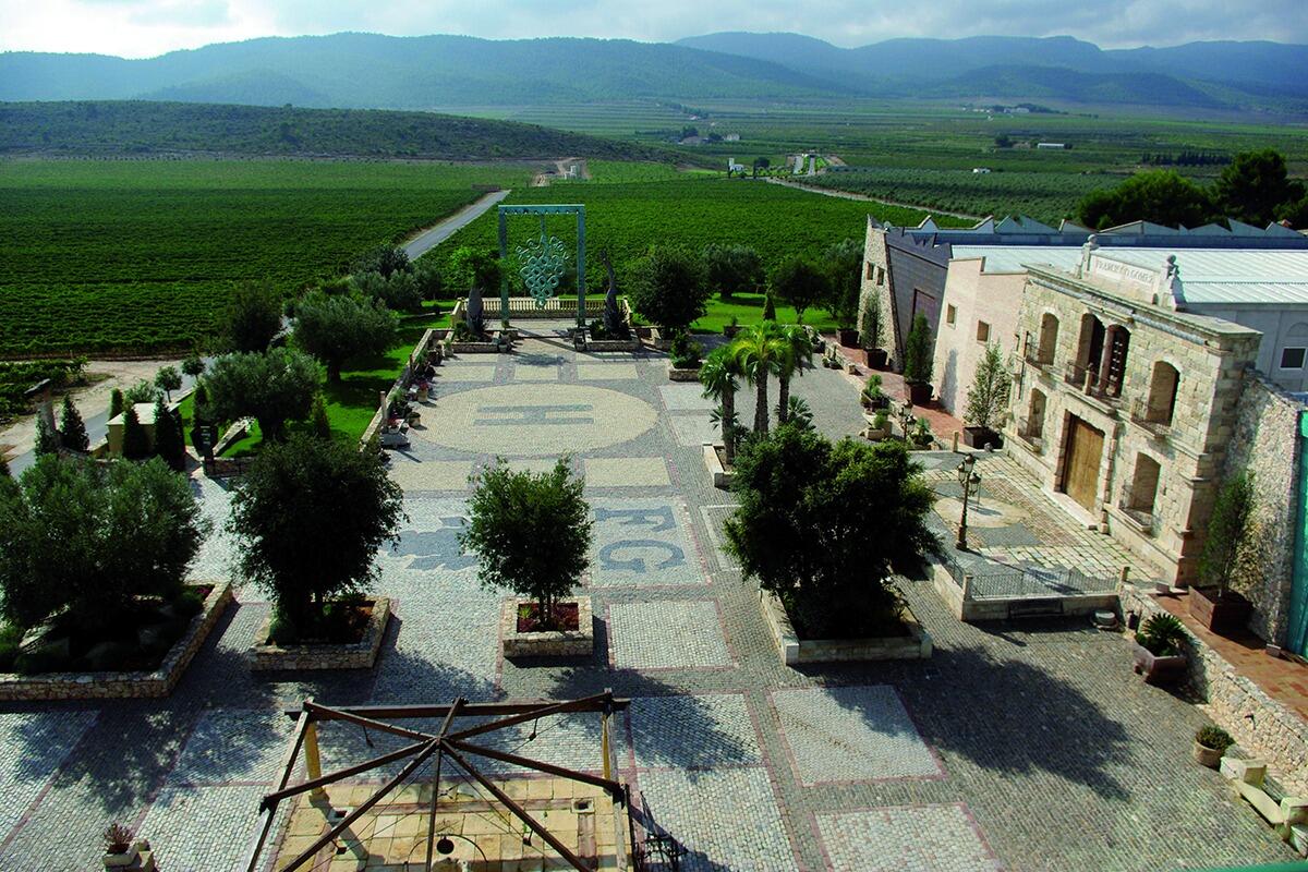 With all our focus on next summer, we hope to see you all there when we get married in Villena, Alicante June 21st, 2025!