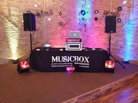 Musicbox Entertainment dj/uplighting/photo-booths - DJ - Fargo, ND - Hero Gallery 4