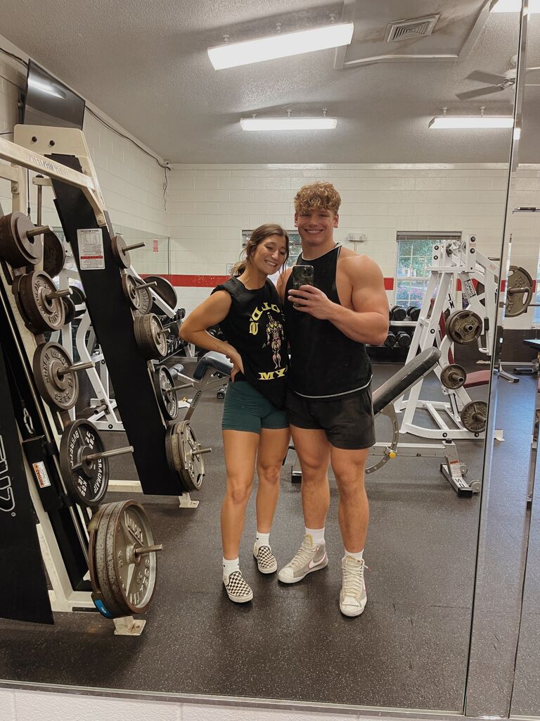 Merr & E spent most of their time in the gym... somewhere they both loved being- especially with each other.. Before they even spoke to one another, Merritt actually timed her gym time to when Ethans just so happened to be..