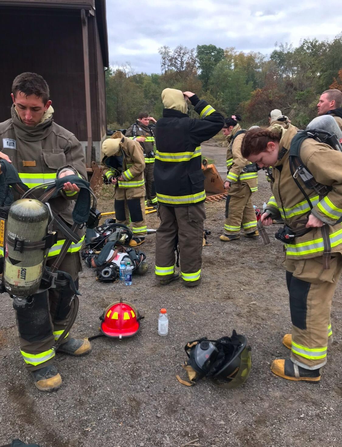 LIVE BURN FOR FIREFIGHTING COURSE