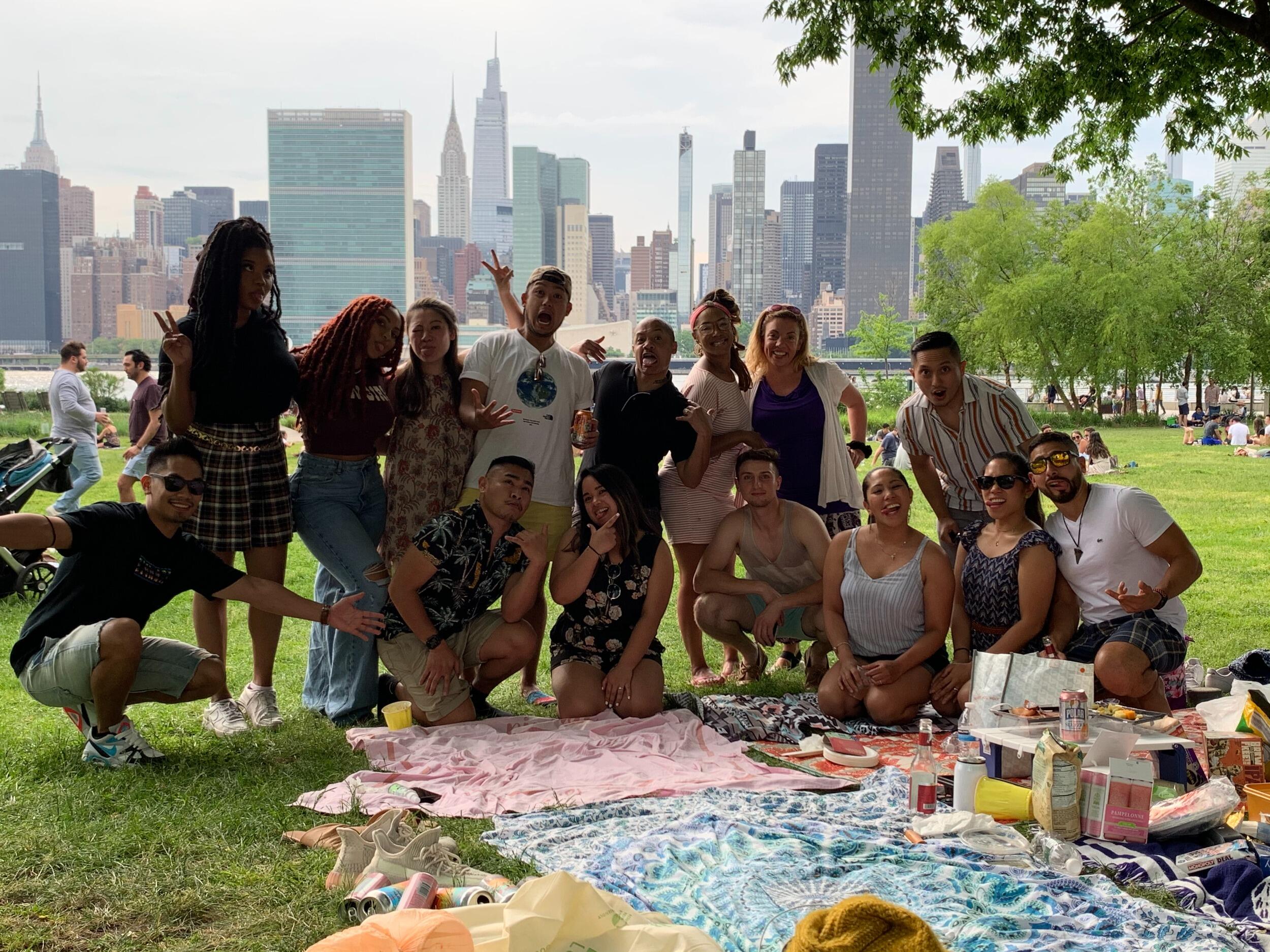 JR & Marcus wanted their friends & family to finally meet so they hosted a picnic in the park day in Long Island City. It was such a fun & warm day!