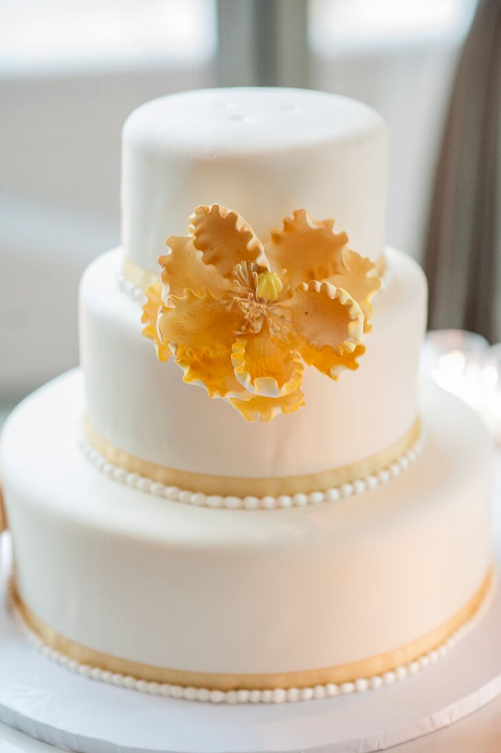 Fondant Wedding Cake With Gold Cake Flowers