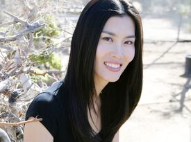 Hannah Kim - Classical Singer - Los Angeles, CA - Hero Gallery 3