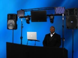 Big Mark Entertainment - DJ - Wyandanch, NY - Hero Gallery 4