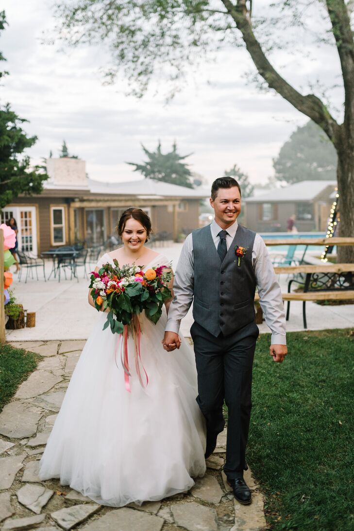 A Colorful Country Wedding At Pinecrest Country Place In Rose Hill