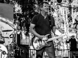 Ken Earnest - Acoustic Guitarist - Newport Beach, CA - Hero Gallery 4