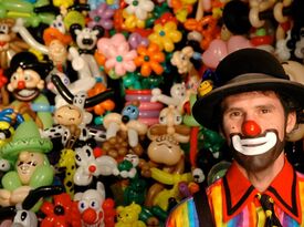 Flower Clown and Entertainment - Balloon Twister - Wickliffe, OH - Hero Gallery 1
