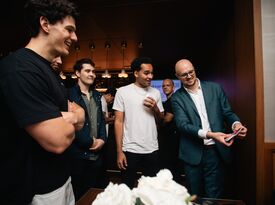 Seth Dale - Interactive Comedy Magic - Magician - New York City, NY - Hero Gallery 3