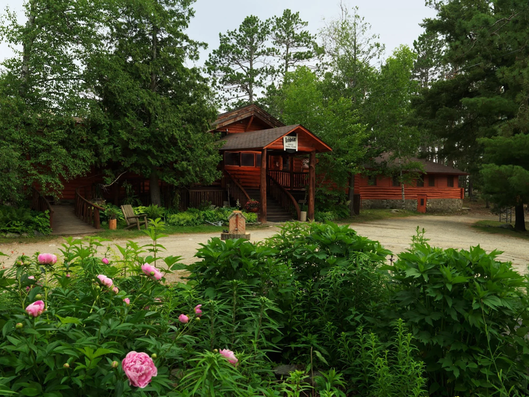 Burntside Lodge