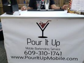 Pour It Up  - Bartender - Mount Laurel, NJ - Hero Gallery 1