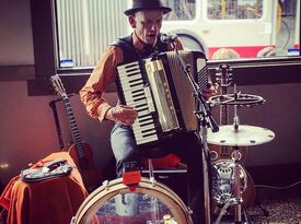 One Man Swamp Band - One Man Band - New Orleans, LA - Hero Gallery 4