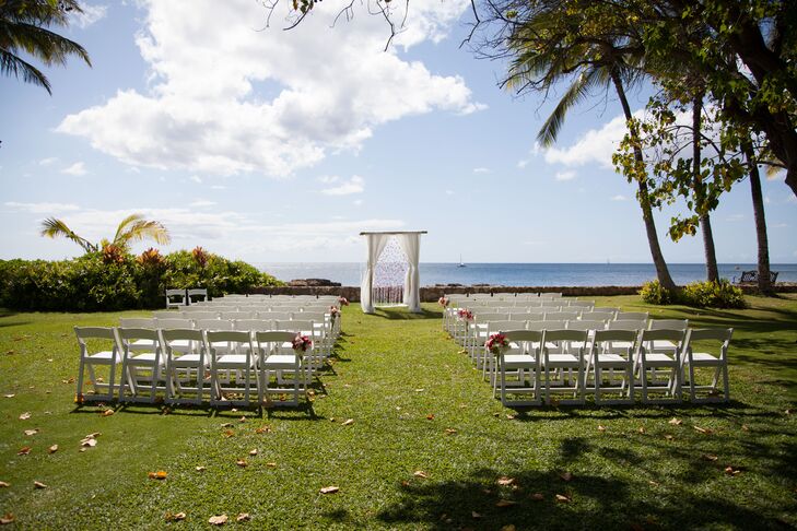 A Fuchsia and White Tented Wedding at Lanikuhonua in Kapolei, Hawaii