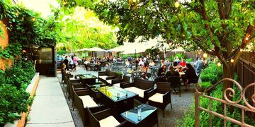 Uncommon Ground (EdgeWater) - Patio - Private Garden - Chicago, IL - Hero Main