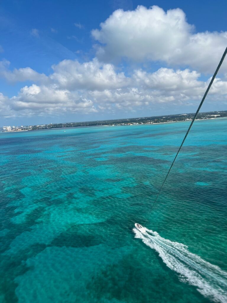We went parasailing for the first time.
