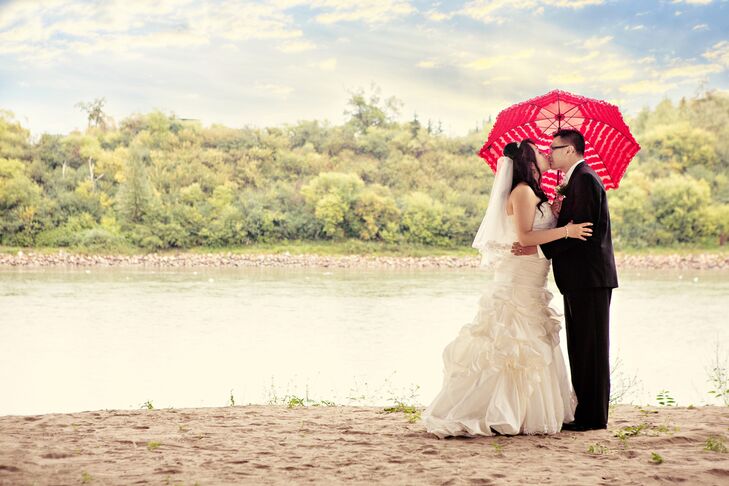 red umbrella wedding