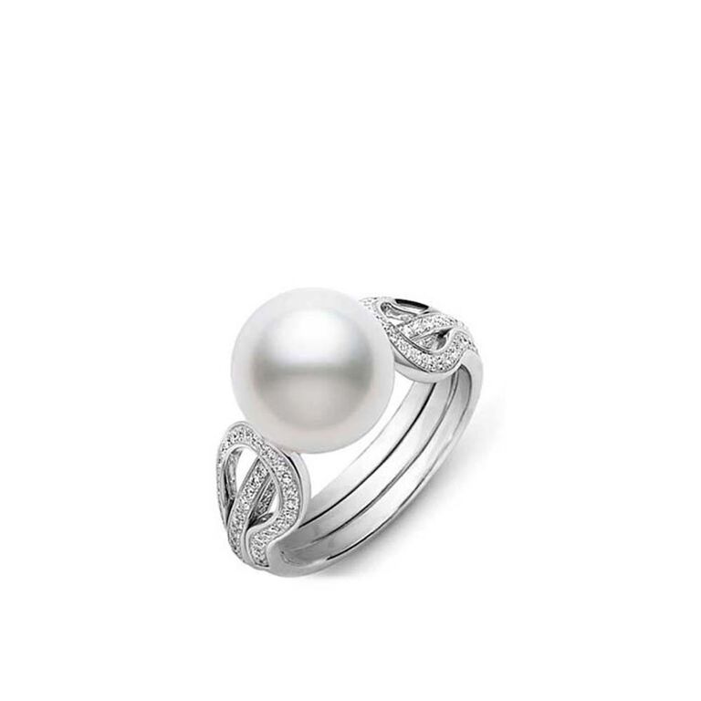 30 Gorgeous Pearl Engagement Rings & What To Know About The Trend