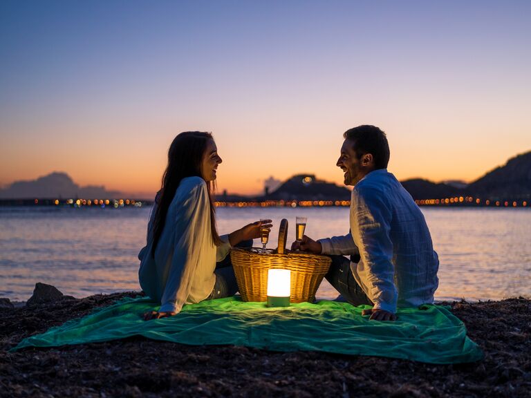 12 Things Couples Can Get For Free On Their Honeymoon (If They