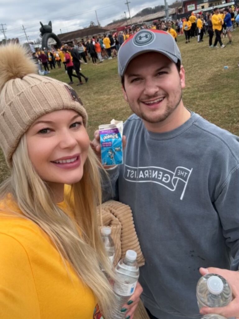 After all these years, Miller FINALLY accompanied Blake on her yearly tradition of the Turkey Trot...And to think, all it took was the promise of free milk at the end of the race to get him to agree. 