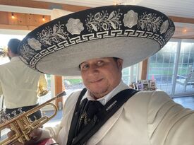 All in One (CHIVAZOO) y su Acordeón. - Mariachi Band - Lynn, MA - Hero Gallery 1