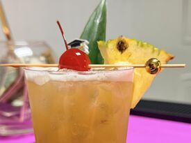 Pretty Perfect Pour - Bartender - Tampa, FL - Hero Gallery 3