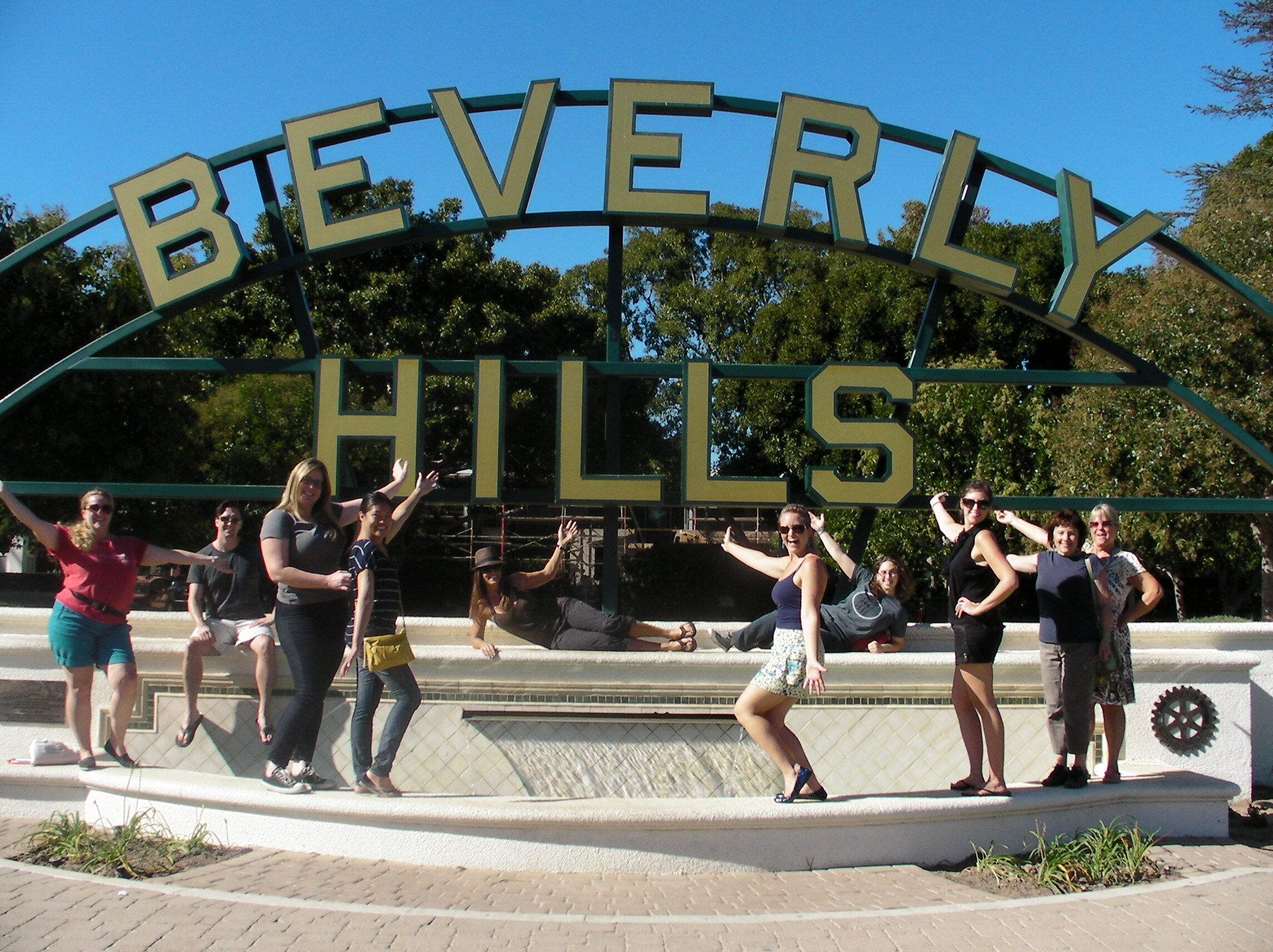 Beverly hills titan. Группа Beverly Hills.