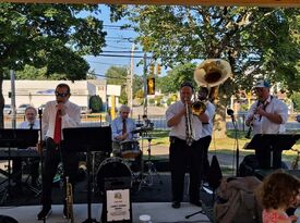 Larry Evans Music - The Mad Bavarians - Cover Band - Boston, MA - Hero Gallery 1