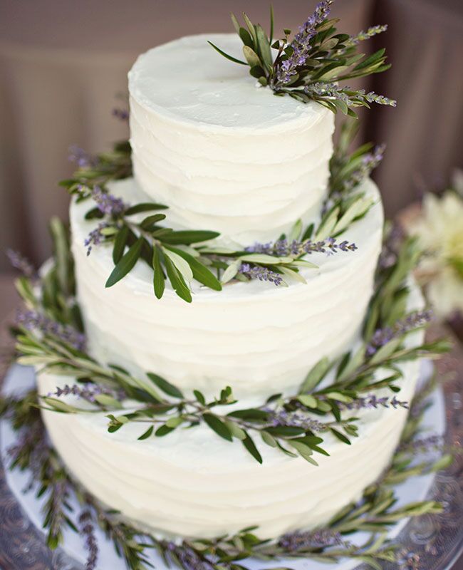 13 Amazing Ways to Use Lavender In Your Wedding