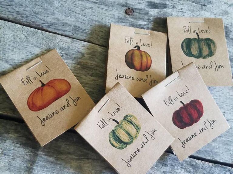 35 Delightful Fall Wedding Favors Guests Will Really Use