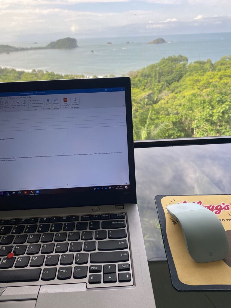Elena viajó a Costa Rica por trabajo, fue una semana linda de conocer nuevos lugares, comer muy rico, asumir nuevos retos y extrañar a Byron...