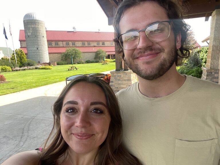 Noah tells Annie he wants to marry her (chill dude it hasn't even been 2 months)