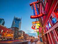 Nashville Bachelorette Party - Downtown Nashville music venues and bars